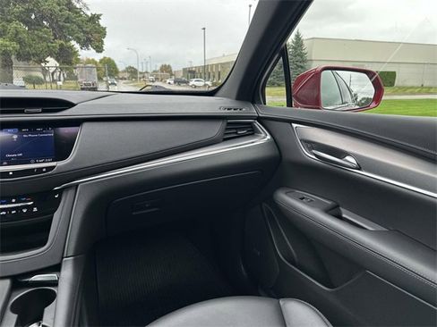 Used 2020 Cadillac XT5 Luxury image 30