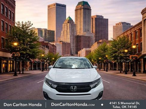 New 2026 Honda Odyssey Touring image 2