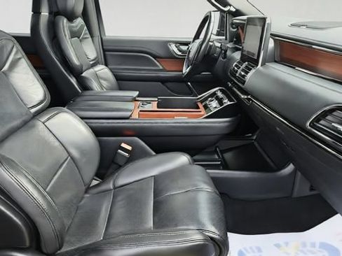 Used 2021 Lincoln Navigator Reserve AWD/4WD image 26
