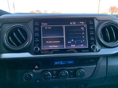 Used 2022 Toyota Tacoma SR5 w/ Trail Edition image 20