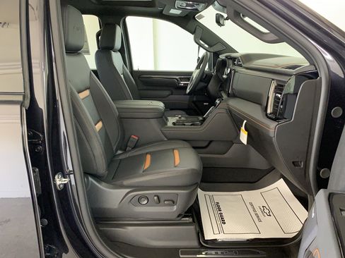 New 2025 GMC Sierra 2500 AT4 w/ AT4 Premium Plus Package image 36