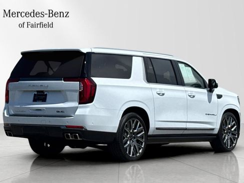 Used 2026 GMC Yukon XL Denali Ultimate AWD/4WD image 2