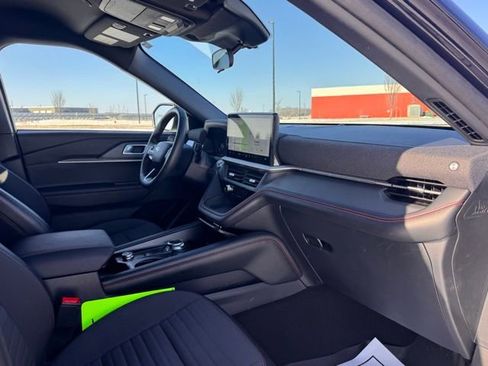 Used 2025 Ford Explorer ST-Line image 23