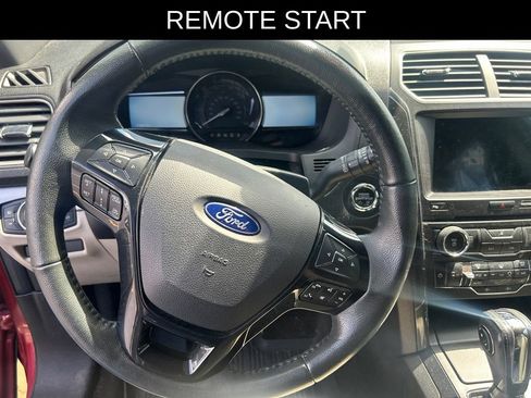 Used 2018 Ford Explorer XLT w/ Equipment Group 202A AWD/4WD image 14