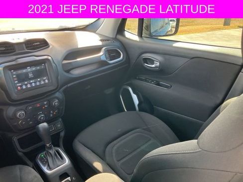Used 2021 Jeep Renegade Latitude image 15