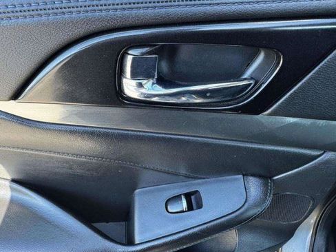 Used 2019 Nissan Maxima 3.5 S w/ Floor Mat Group FWD image 32