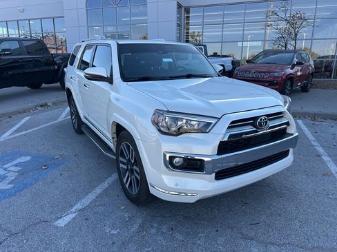Used 2020 Toyota 4Runner Limited image 7