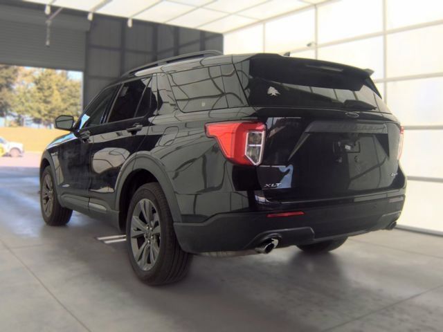Used 2024 Ford Explorer XLT w/ Equipment Group 202A AWD/4WD image 5