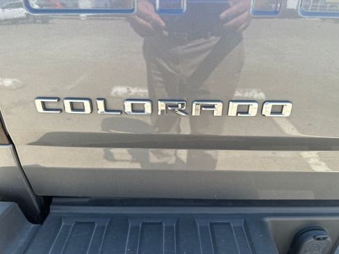 Used 2022 Chevrolet Colorado LT w/ LT Convenience Package RWD image 3