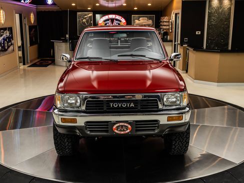 Used 1991 Toyota Pickup Deluxe image 9