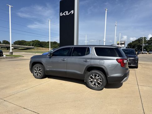 Used 2020 GMC Acadia SLE FWD image 23
