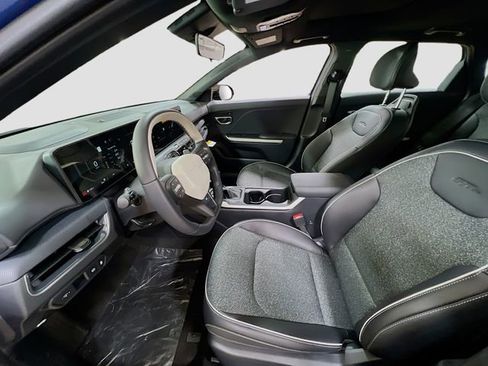 New 2025 Kia K4 GT-Line image 21