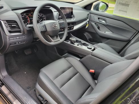 New 2026 Nissan Rogue Dark Armor AWD/4WD image 6