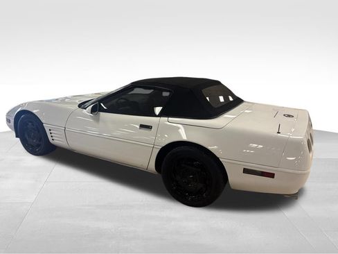 Used 1994 Chevrolet Corvette Convertible RWD image 4