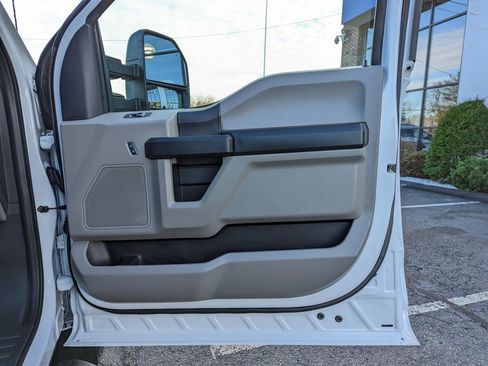 Used 2022 Ford F250 XL w/ Power Equipment Group AWD/4WD image 27