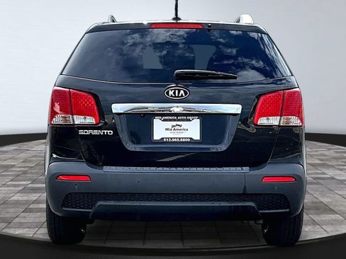 Used 2012 Kia Sorento LX w/ Convenience Pkg FWD image 4