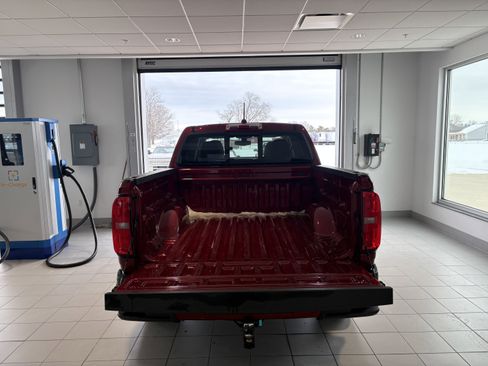 Used 2020 Chevrolet Colorado LT w/ LT Convenience Package image 5