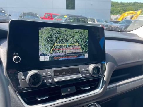 Used 2024 Toyota Grand Highlander AWD image 31