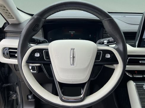Certified 2023 Lincoln Aviator Black Label w/ Dynamic Handling Package AWD/4WD image 30