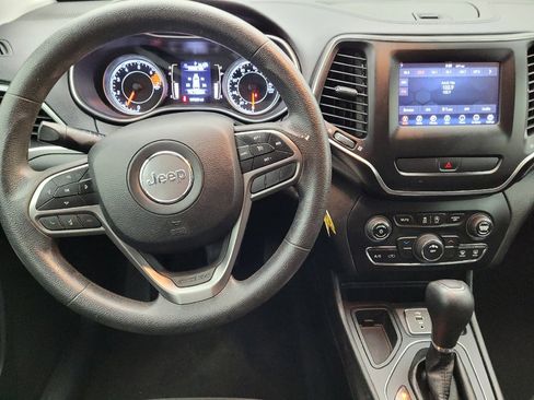 Used 2019 Jeep Cherokee Latitude w/ Popular Appearance Group image 22