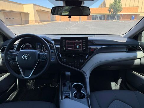 Used 2022 Toyota Camry LE FWD image 14