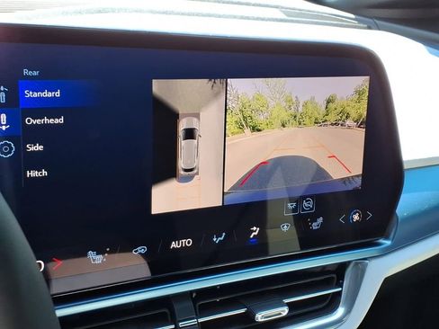 Certified 2025 Chevrolet Equinox EV LT FWD image 4