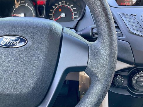 Used 2013 Ford Fiesta S image 19