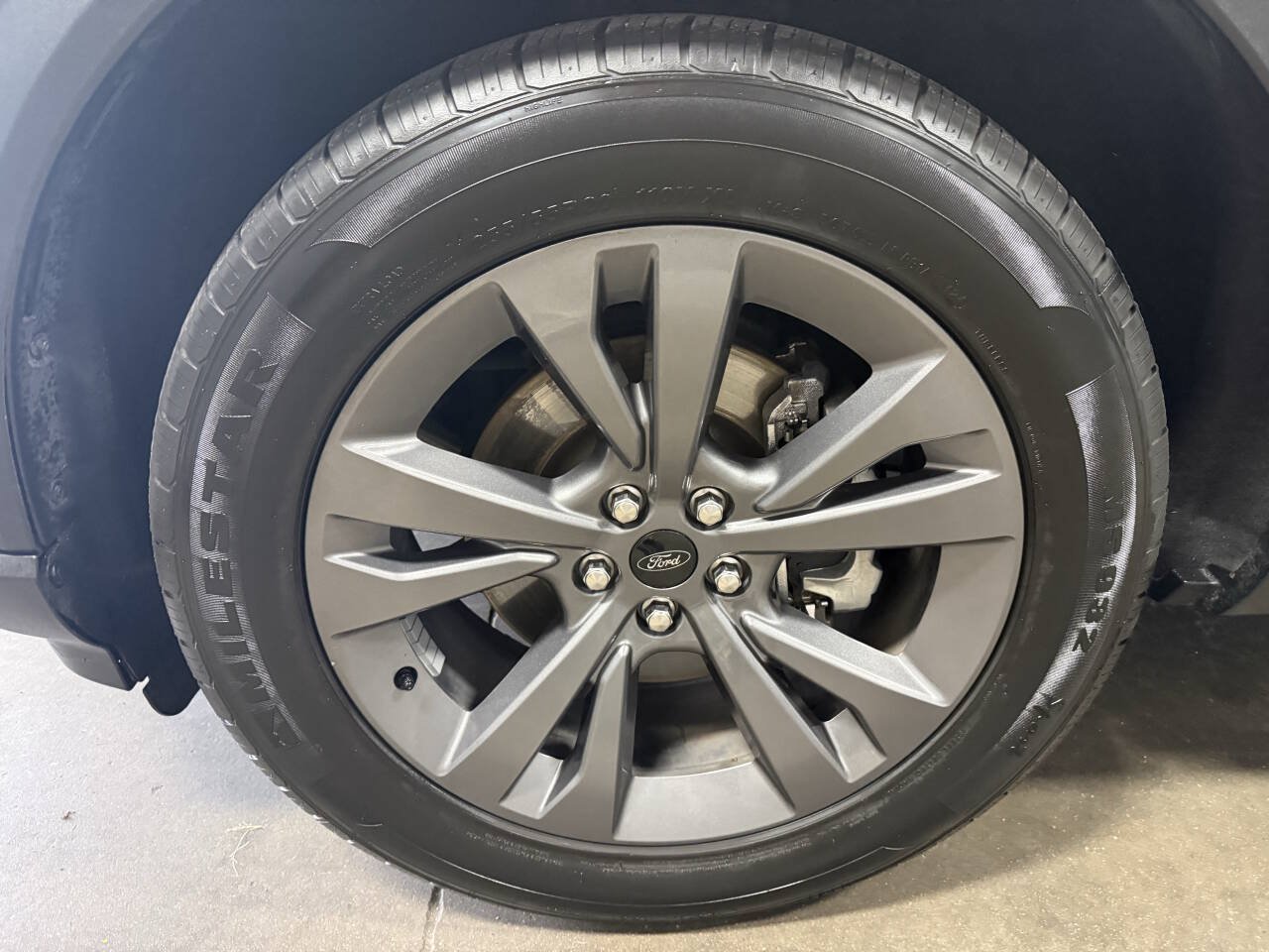 Used 2021 Ford Explorer XLT w/ Equipment Group 202A AWD/4WD image 9