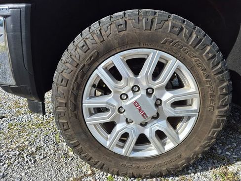 Used 2024 GMC Sierra 3500 SLT w/ SLT Premium Package AWD/4WD image 21