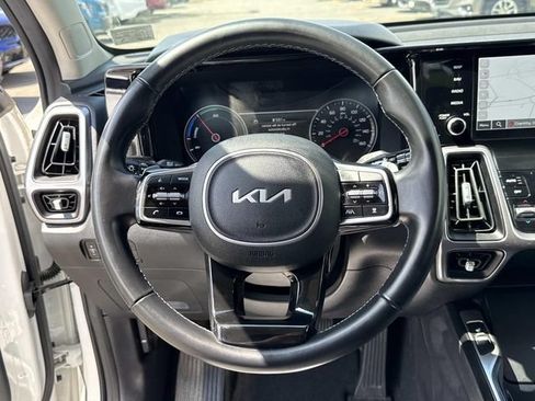 Used 2023 Kia Sorento EX AWD/4WD image 18