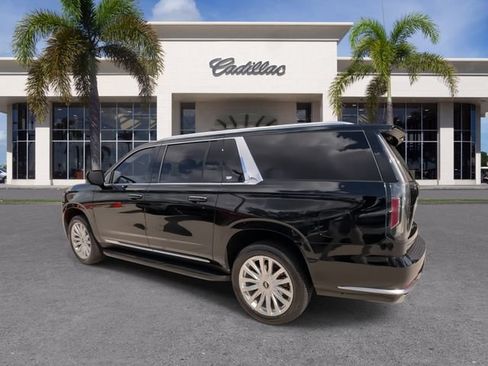 Certified 2023 Cadillac Escalade ESV Luxury RWD image 10