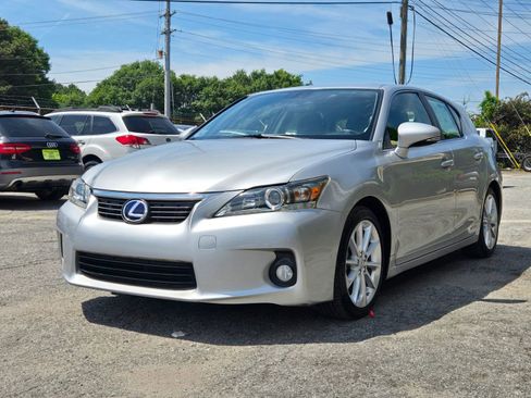 Used 2012 Lexus CT 200h Premium w/ Premium Audio Pkg FWD image 2