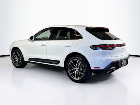 Used 2025 Porsche Macan AWD/4WD image 3