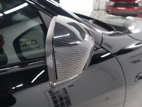 Used 2017 Maserati Levante S image 9