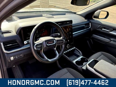 Used 2025 GMC Terrain Elevation image 11