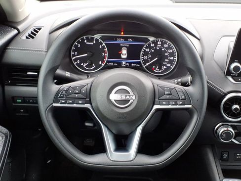 Used 2024 Nissan Sentra SV FWD image 28