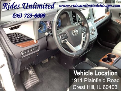 Used 2018 Toyota Sienna Limited Premium w/ Carpet Mat Package AWD/4WD image 16