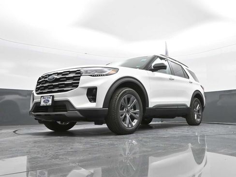 New 2026 Ford Explorer Active image 58
