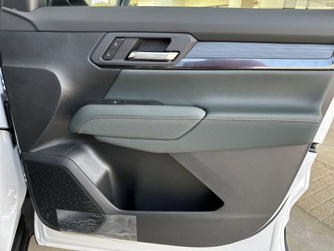 New 2026 GMC Terrain AT4 w/ Technology Package II AWD/4WD image 35