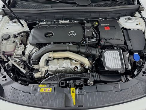 New 2026 Mercedes-Benz GLB 250 image 10