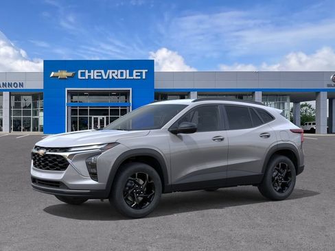 New 2026 Chevrolet Trax LT image 2