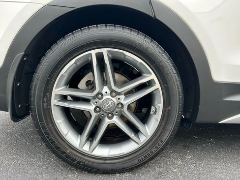 Used 2017 Hyundai Santa Fe Limited image 13