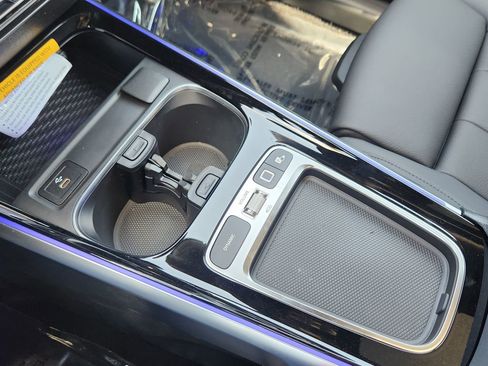 New 2025 Mercedes-Benz GLB 250 4MATIC image 19