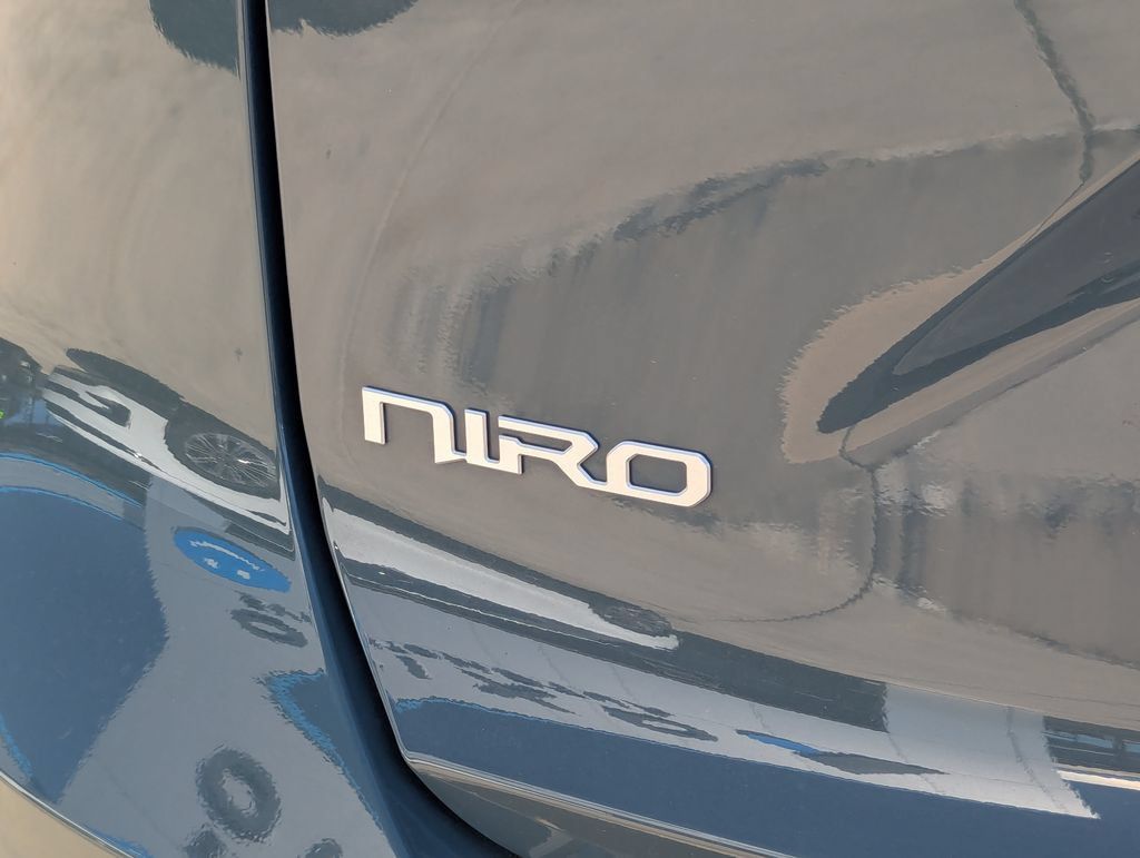 Used 2023 Kia Niro Wind FWD image 5