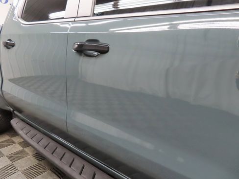 Used 2025 Chevrolet Silverado 1500 ZR2 w/ Technology Package image 32