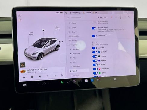 Used 2021 Tesla Model Y Long Range AWD/4WD image 50