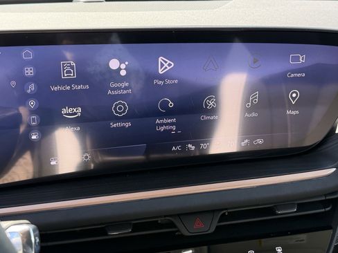 Used 2024 Buick Envision Sport Touring image 20