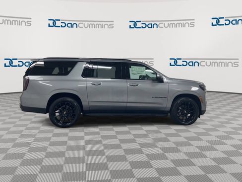 New 2026 Chevrolet Suburban RST w/ RST Capability Package AWD/4WD image 9