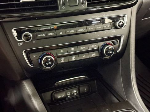 Used 2020 Kia Optima Premium image 34