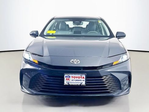 Used 2025 Toyota Camry LE FWD image 11